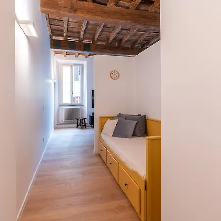 Sotto Al Letto Del Papa - Borgo Pio - Vaticano